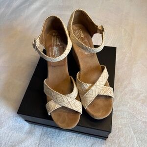 12  W - TOMS Tan Cork Platform Wedge Sandal Women’s Ankle Strap Sandals